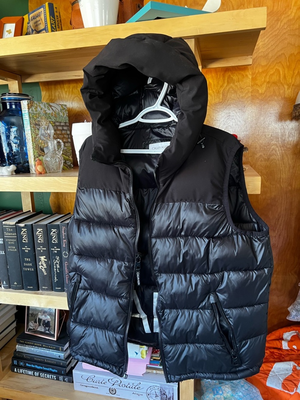 Matte/Shiny Calvin Klein Black Puffer Vest with Hood Men’s Large
